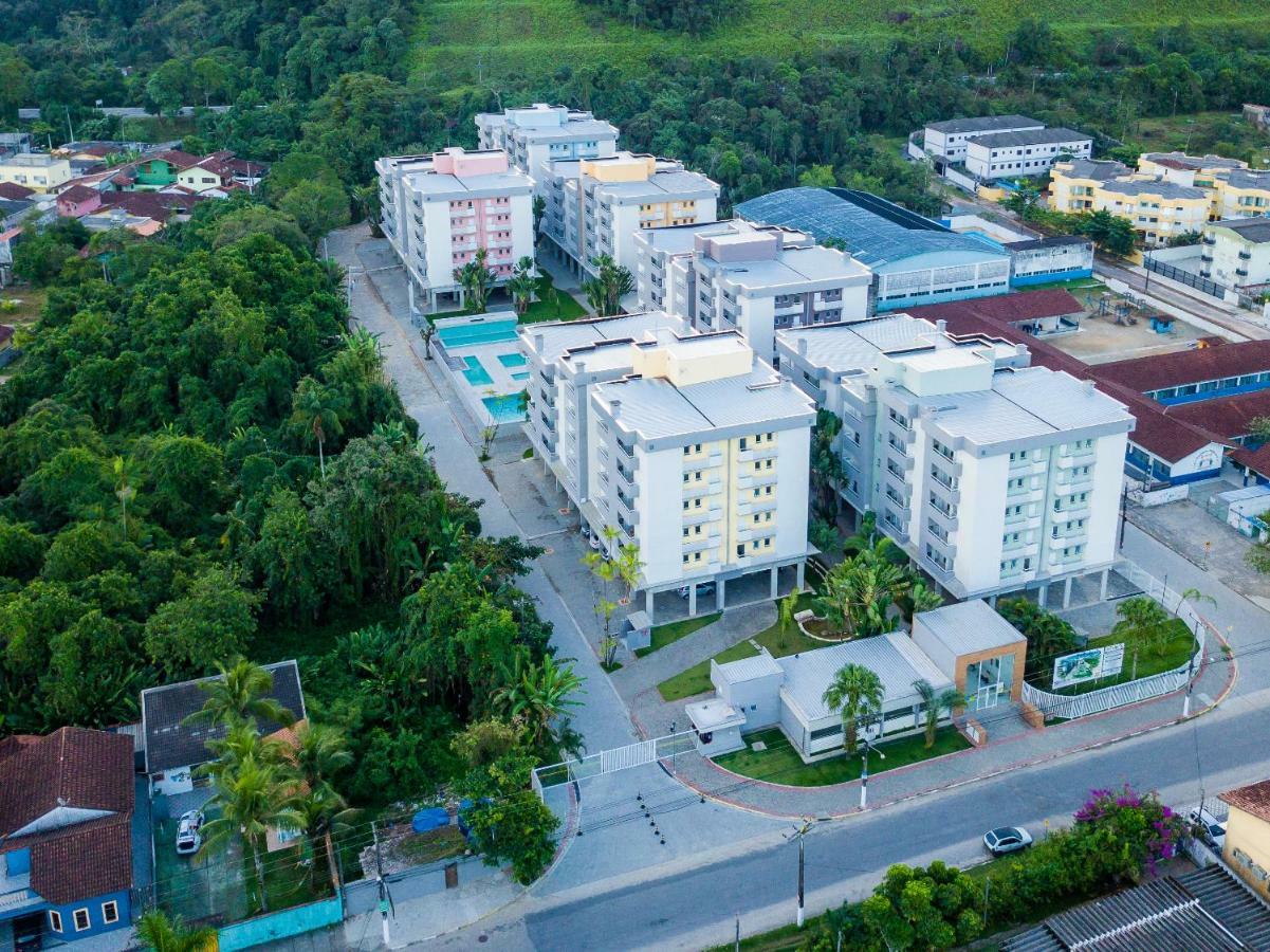 Apartamento Ubatuba, Ar, Varanda Gourmet, Piscinas E 300Mt Praia Apartment Exterior photo